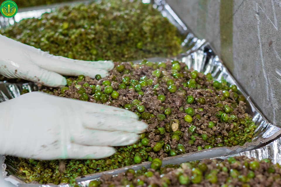 بارك الله لهما وبارك عليهما وجمع بينهما في خير "